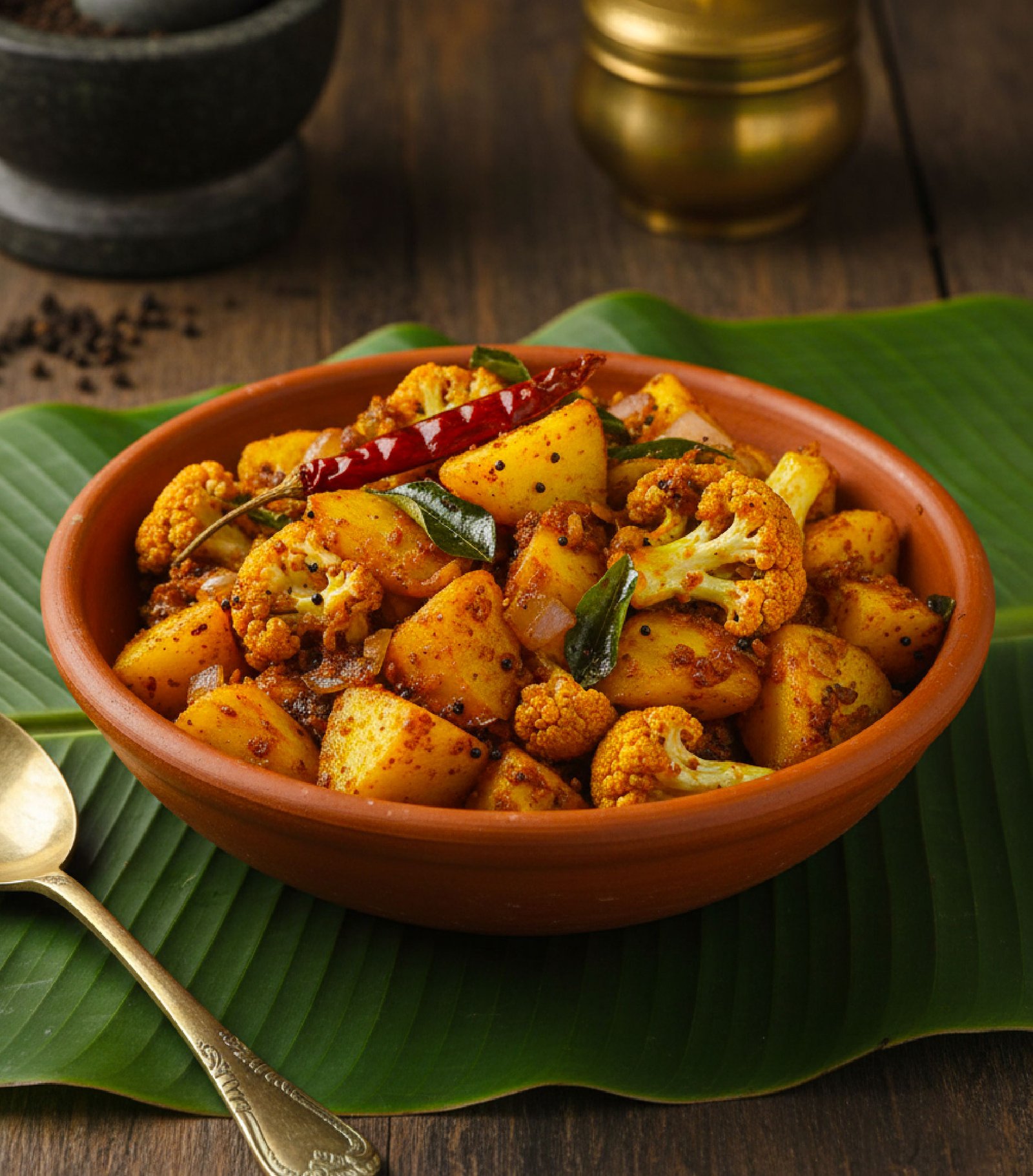 Potato Cauliflower Mezhukkupuratti